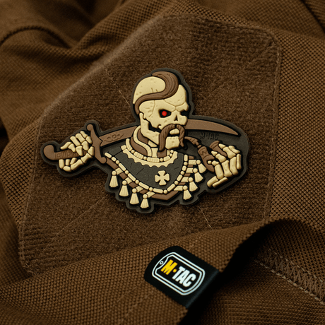M-Tac Patch You Only Die Once 3D PVC monteret på tøj ved hjælp af velcro, perfekt til militær og taktisk brug.