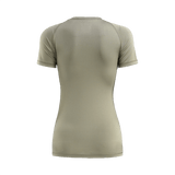 M-Tac T-shirt Ultra Light Polartec Lady set bagfra, let og åndbar polyeser materiale, perfekt til træning og aktiv fritid.
