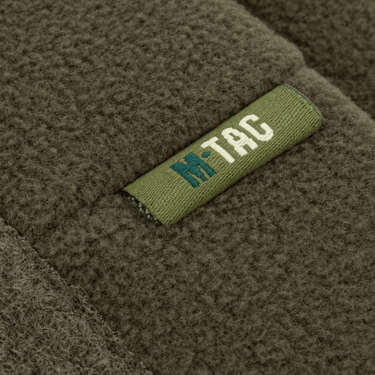 M-Tac Watch Cap Elite Fleece Beanie Hat Velcro i grøn fleece med velcro-panel til mærker, ideel til koldt vejr og taktiske aktiviteter.