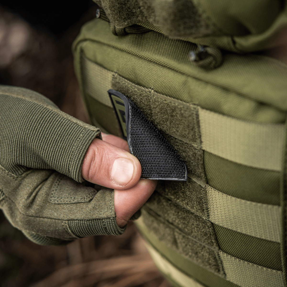 M-Tac Patch Medic PVC 3D taktik patch fastgøres til en militærvest med velcro, fleksibelt PVC materiale, ideel til medicinsk personale.